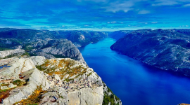 Величні фіорди Норвегії: краса природи у фото