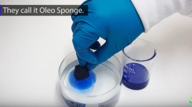 Губка Oleo Sponge очистит мировые океаны от разливов нефти