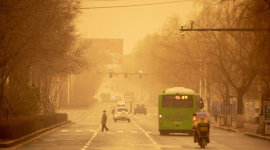 Піщані бурі накрили північ Китаю, забруднення повітря перевищує норму (ВІДЕО)