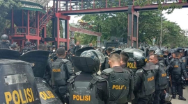 На основании видео с пытками в Индонезии арестовали 13 солдат элитных войск