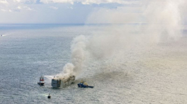 Німецькі страховики вимагають віднести літієві батареї та електромобілі до категорії небезпечних матеріалів