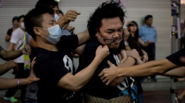 Как поступить с Гонконгом? Мнения фракций внутри компартии разделились