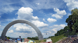 Киевскую арку Дружбы народов могут снести?
