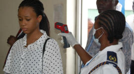 У Африці випробують вакцину проти Еболи