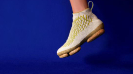 В Германии разработали обувь из собачьей шерсти и грибов (ВИДЕО)