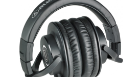 Полноразмерные закрытые динамические наушники «Audio-Technica» серий ATH-M и ATH-MSR7 – стабильная популярность