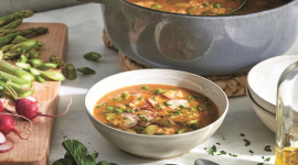 Легкий овочевий суп для прохолодних весняних днів (Рецепт)