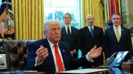 Трамп повышает пошлины для Китая до 125%