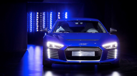 Audi представила электронный суперкар с автопилотом