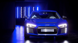 Audi представила электронный суперкар с автопилотом