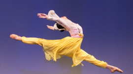 Чарівність рухів, наповнені чистою енергією прими-танцівниці Shen Yun. ФОТОрепортаж