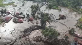 В результате потоков холодной лавы и ливней на Суматре погибли 37 человек