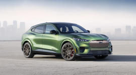 Ford Mustang Mach-E: Сучасний електромобіль із духом класичного Mustang