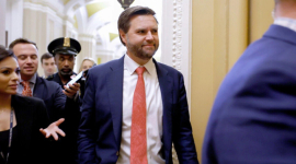 Администрация Трампа планирует сократить «разрыв» между позициями России и Украины, заявил Вэнс