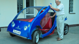  Киевлянин создаёт дешёвые мини-авто из стеклопластика