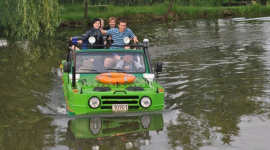 Житель Ивано-Франковска создал автомобиль-амфибию — Alligator