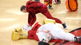 Талісман команди "Miami Heat" постраждав після інсценування бою з МакГрегором