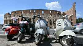 Vespa святкує 80-річчя в самому серці Рима (ФОТО)