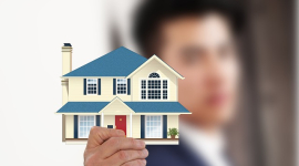 Почему при аренде, покупке или продаже жилья лучше пользоваться услугами специалистов из агентства недвижимости?