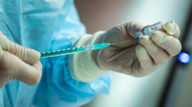12-летние в инвалидном кресле после вакцинации Pfizer: мать описывает крайние реакции на вакцину от короны (ВИДЕО)