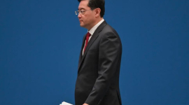 КНР осуждает "злонамеренную шумиху" вокруг исчезновения Цинь Гана