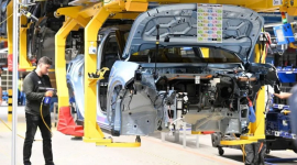 Ford знову наймає 300 досвідчених інженерів після провалу експерименту з ШІ