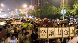 Китайцев обязали извиниться за протест против химзавода