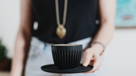 Створено екологічно безпечні чашки з кавового лушпиння: HuskeeCup (ВІДЕО і ФОТО)