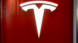 Производство электрического пикапа Tesla Cybertruck отложено до следующего года