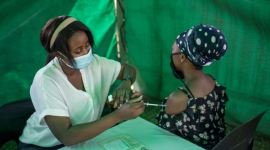 Южная Африка подтверждает связь между смертью человека и вакциной против COVID-19