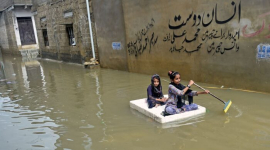 Внезапные наводнения унесли жизни 550 человек в результате сильнейших дождей за последние десятилетия в Пакистане