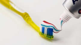 Компонент зубної пасти сприяє розмноженню "супербактерій"