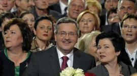 На президентских выборах в Польше лидирует Коморовский 