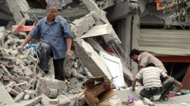 Число погибших от землетрясения в Китае приближается к 9000 (фотообзор)