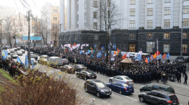Чернобыльцы протестуют у стен правительства