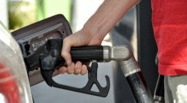 Держмитниця не пропускає бензин в Україну