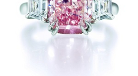 Чарівність рожевих діамантів