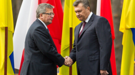 Коморовський обговорив ситуацію в Україні з Януковичем та Кличком