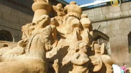 Песочные скульптуры покорили берега Невы 
