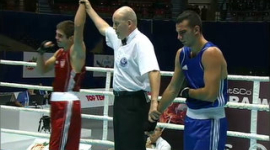 Усик и Хитров пробились в четвертьфинал чемпионата мира по боксу