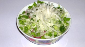 Азійський салат із білокачанної капусти