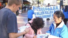 В новозеландском Веллингтоне прошли мероприятия поддержки 11 миллионов китайцев вышедших из КПК (2) (фото)