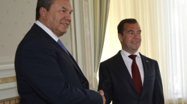 У Донецьку Медведєв і Янукович обговорюють міжрегіональне співробітництво