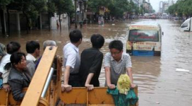 Число жертв наводнений в Китае стремительно растёт
