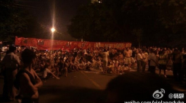 Тисяча китайців кілька годин блокували автомагістраль через правозахисника