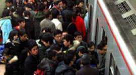 У пекінському метро сталася тиснява. Є постраждалі