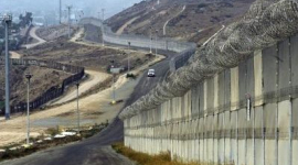 Греция возводит забор на границе с Турцией