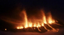 Извержение вулкана нарушило авиотранспортировку в Южной Европе 