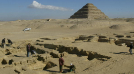 1000 старинных гробниц и 17 пирамид обнаружены в Египте