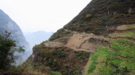 Фотообзор: Нелёгкий путь к образованию детей китайских горных районов 